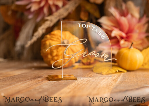 PLACE CARDS / TABLE CARDS Acrylic Gold Clear / Wood 3D Modern half arch Acrylic Place card with stand, Wedding seat Cards, Plexi glass Clear Name Card premium, luxury seating card, Golden 3D Guest Names Card