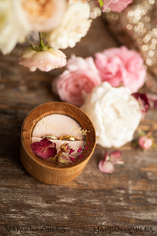 RING BEARER BOXES & PILLOWS Epoxy Wedding rings Box Presonaised Ring Box for wedding bands, wood wedding ring box • rustic wedding rings box • real flowers in resin luxury ring box 01/flowerL/box