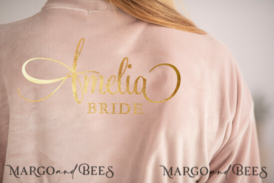 NEWLY WEDS COUPLE GIFTS Bride gifts Velvet blush wedding robe with personalized inscription, Blush pink wedding Robe with gold foil, Elegant Personalized Wedding Robe 03/VELszl/bride