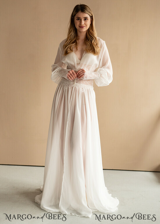 BRIDE bolero, robes, garter Bridal Robes Bridal robe for wedding with wide sleeves, Muslin Lace Bride robe , Long white or ivory robe Lace Silk boudoir robe Dressing gown Bridesmaid gift 20/Mus-T/Robe