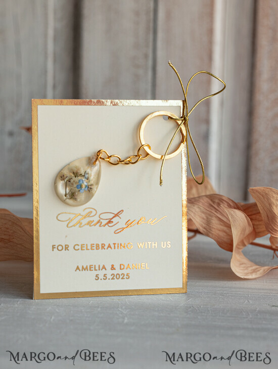 WEDDING FAVORS Resin Custom Resin Keychain Wedding Favors For Guests in bulk Custom Resin forget me not and baby breath flower Keychain, Golden personalised Thank you gifts Teardrop Keychain with Gold-Plated Stainless Steel Hardware 00/gldkch/fg