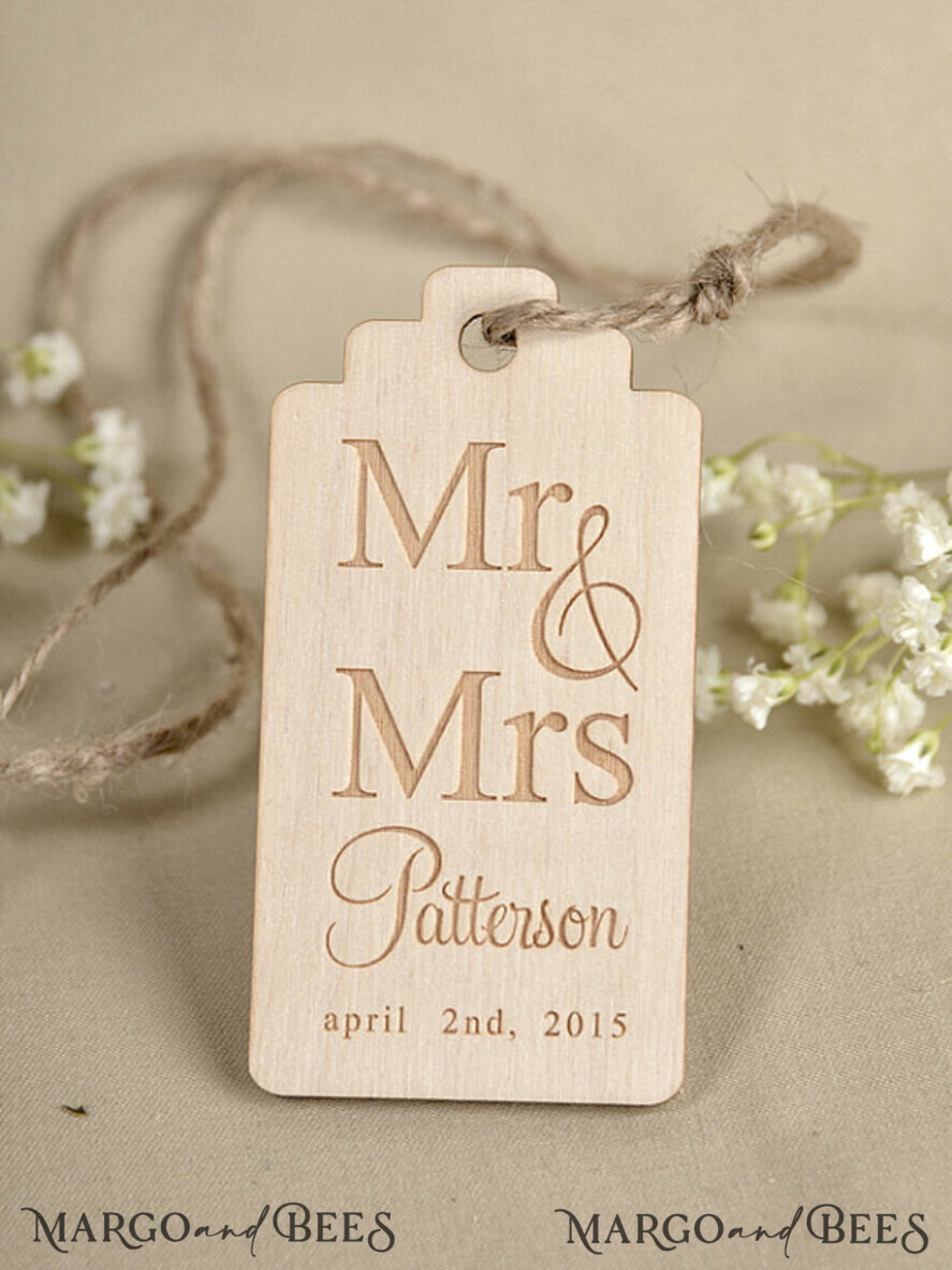 romantic wedding favors, engraved wooden tag