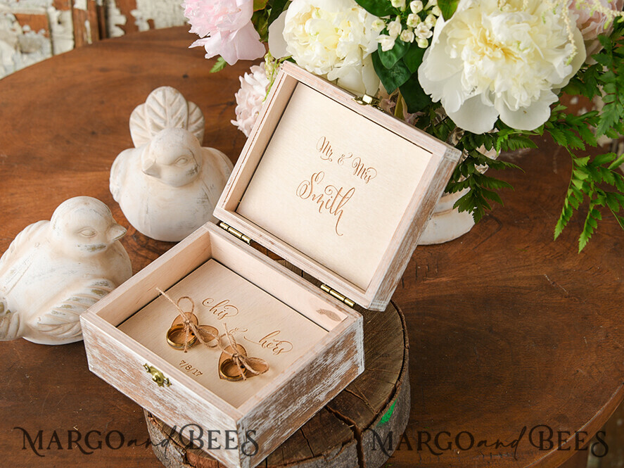 RING BEARER BOXES & PILLOWS Epoxy Wedding rings Box Presonaised Ring Box for wedding bands, wooden wedding ring box • rustic ring bearer box • real flowers in resin luxury ring box
