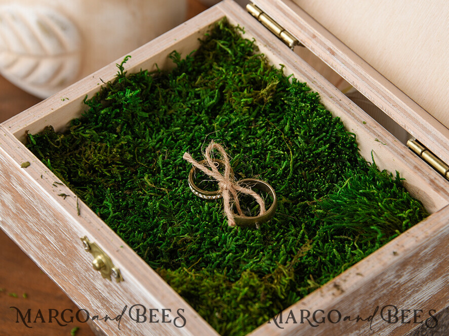 RING BEARER BOXES & PILLOWS Epoxy Wedding rings Box Presonaised Ring Box for wedding bands, wooden wedding ring box • rustic ring bearer box • real flowers in resin luxury ring box