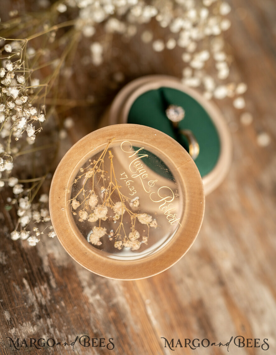 RING BEARER BOXES & PILLOWS Epoxy Wedding rings Box Presonaised Ring Box for wedding bands, wood wedding ring box • rustic wedding rings box • real flowers in resin luxury ring box