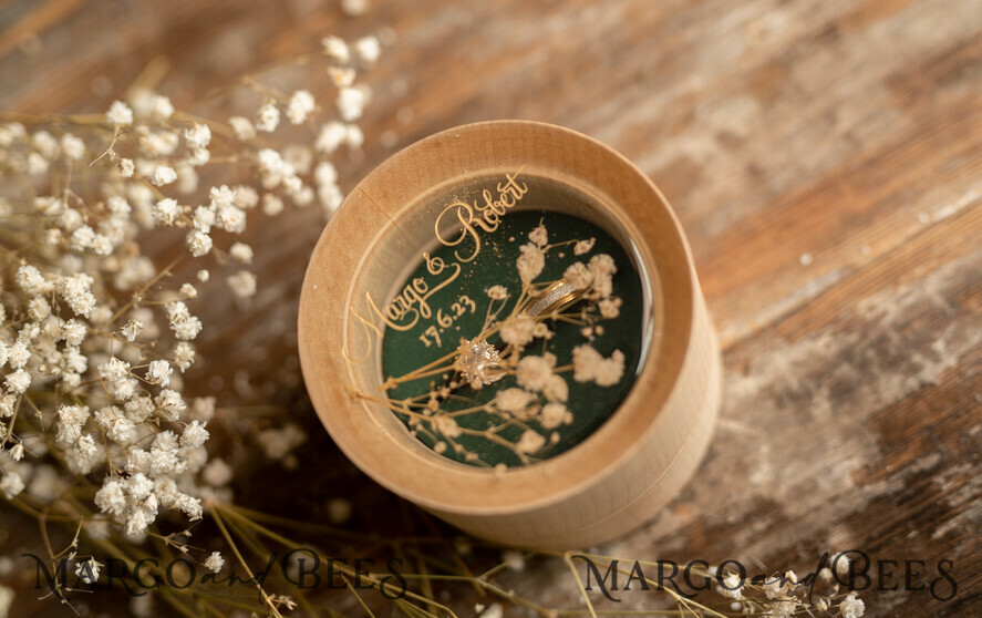 RING BEARER BOXES & PILLOWS Epoxy Wedding rings Box Presonaised Ring Box for wedding bands, wood wedding ring box • rustic wedding rings box • real flowers in resin luxury ring box
