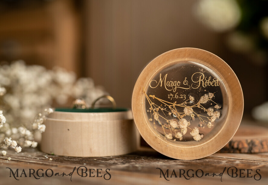 RING BEARER BOXES & PILLOWS Epoxy Wedding rings Box Presonaised Ring Box for wedding bands, wood wedding ring box • rustic wedding rings box • real flowers in resin luxury ring box