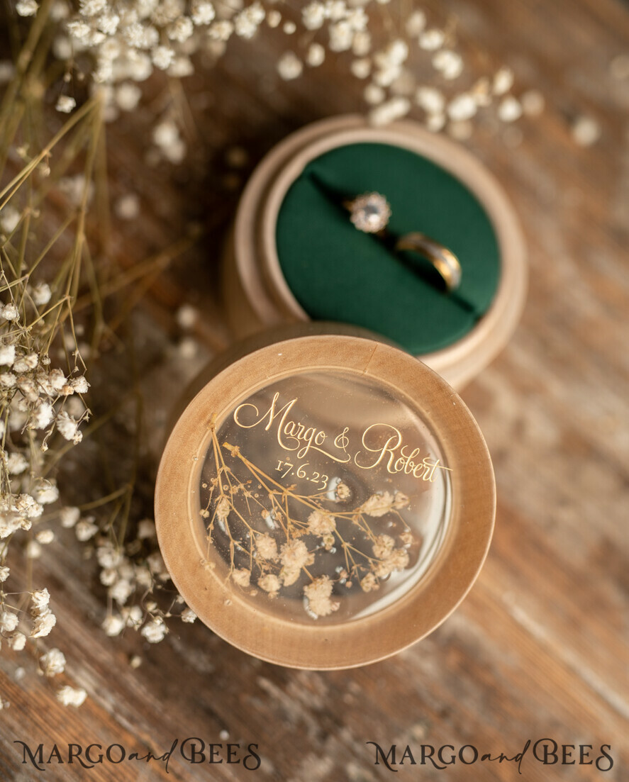 RING BEARER BOXES & PILLOWS Epoxy Wedding rings Box Presonaised Ring Box for wedding bands, wood wedding ring box • rustic wedding rings box • real flowers in resin luxury ring box