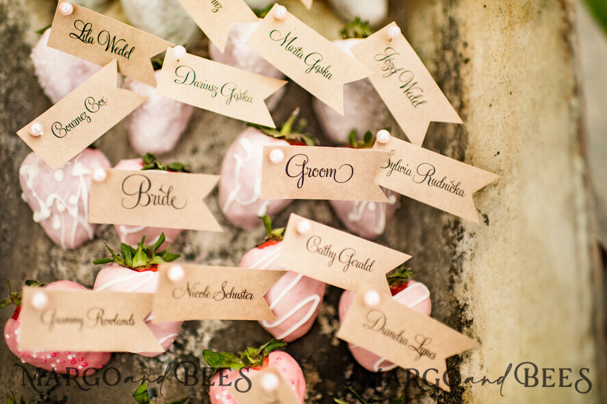 PLACE CARDS / TABLE CARDS Rustic Eco Wedding Place cards Minimalist Eco Wedding Place Cards, Rustic Name Tag, Simple Romantic Wedding Name Tags, Eco Brown Name Flag, Wedding Stationery, Custom Text Wedding Place Card