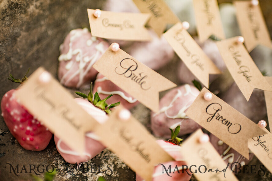 PLACE CARDS / TABLE CARDS Rustic Eco Wedding Place cards Minimalist Eco Wedding Place Cards, Rustic Name Tag, Simple Romantic Wedding Name Tags, Eco Brown Name Flag, Wedding Stationery, Custom Text Wedding Place Card