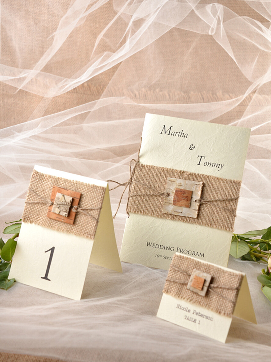 PLACE CARDS / TABLE CARDS Rustic Eco Wedding Place cards Rustic Ivory Wedding Place Cards, Wedding Name Tags with Natural Burlap and Twine, Elegant Wedding Stationery, Simple Wedding Place Cards, Editable Text