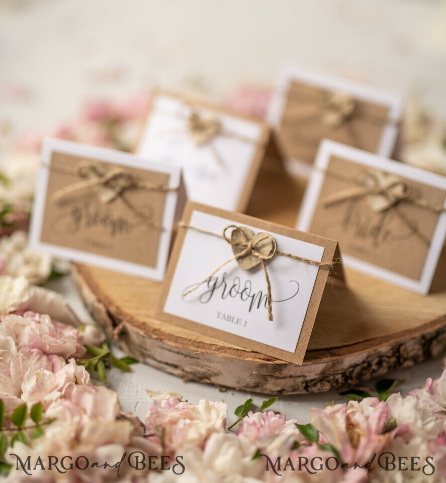 PLACE CARDS / TABLE CARDS Rustic Eco Wedding Place cards Minimalistic White Wedding Place Cards with Burlap Twine and Wooden Heart, Rustic Eco Brown with Black Printout, Delicate Wedding Name Tags, Editable Text