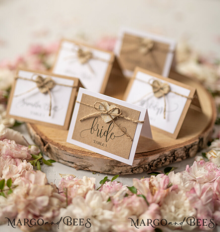 PLACE CARDS / TABLE CARDS Rustic Eco Wedding Place cards Minimalistic White Wedding Place Cards with Burlap Twine and Wooden Heart, Rustic Eco Brown with Black Printout, Delicate Wedding Name Tags, Editable Text