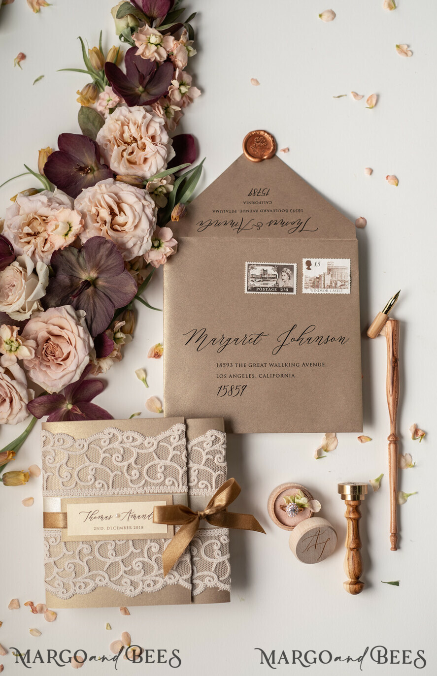 WEDDING INVITATIONS vintage lace/ rustic lace The wedding invitations card elegant lace stationery
