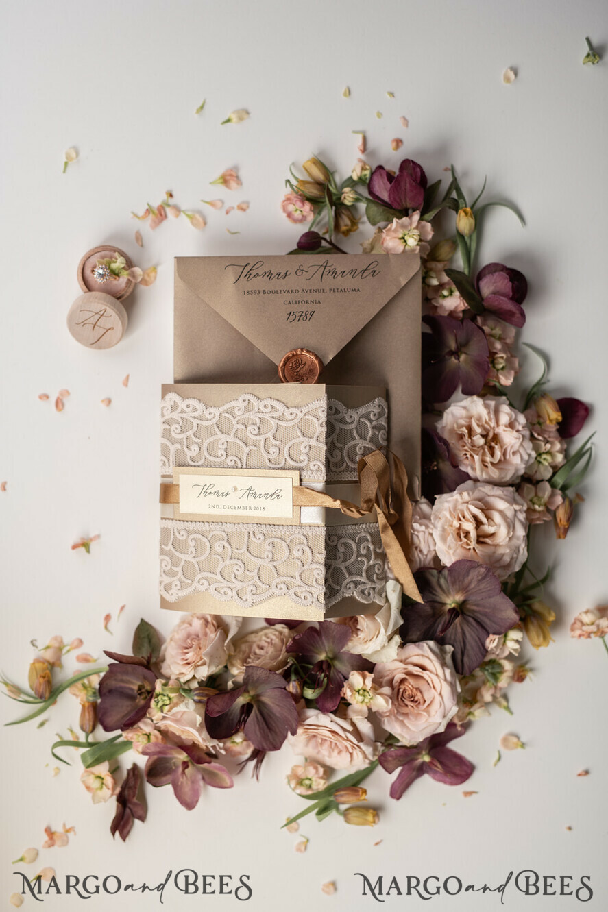 WEDDING INVITATIONS vintage lace/ rustic lace The wedding invitations card elegant lace stationery
