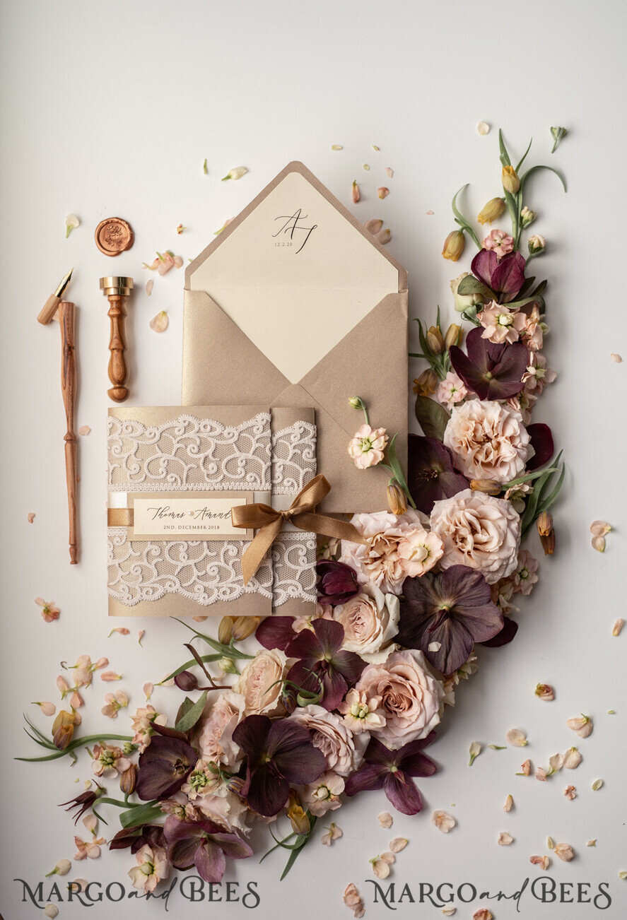 WEDDING INVITATIONS vintage lace/ rustic lace The wedding invitations card elegant lace stationery