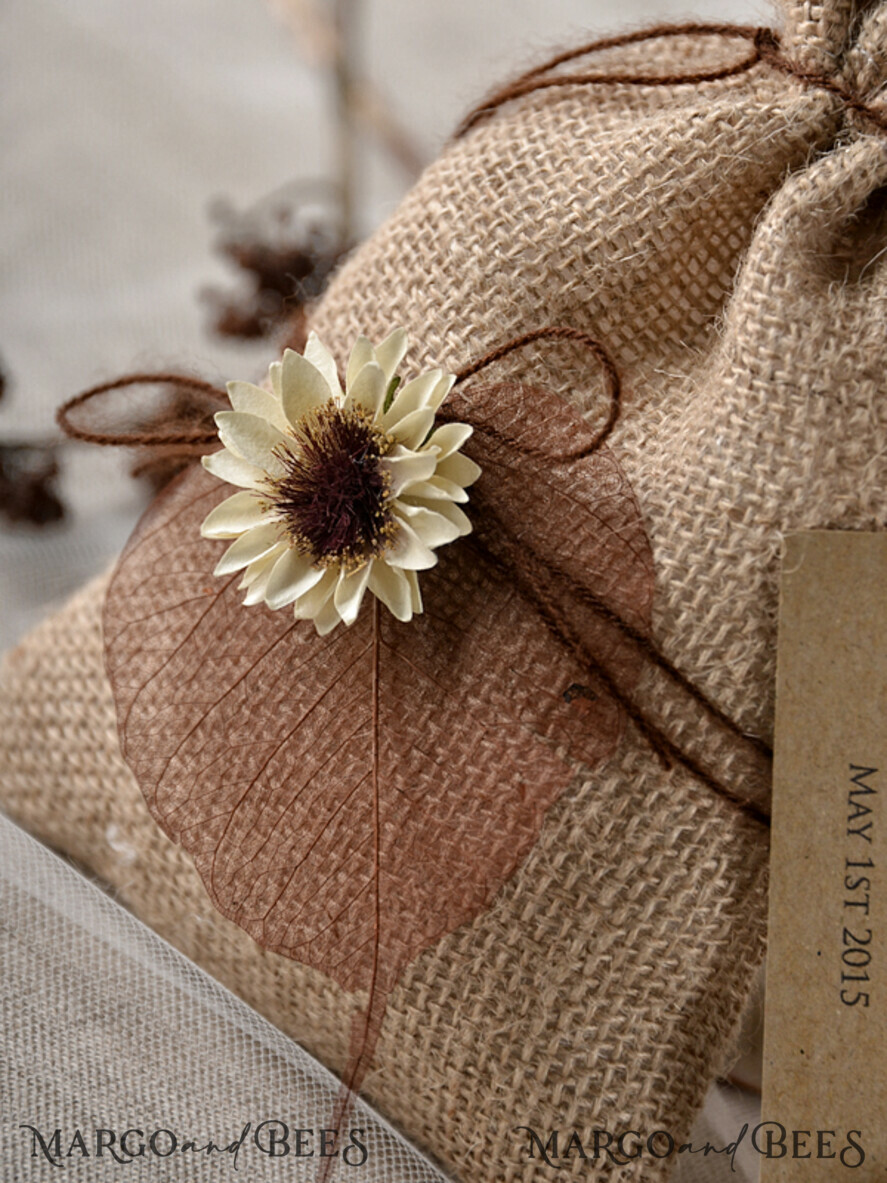 WEDDING FAVORS Rustic Burlap Favor Bags wedding favor, Rustic Burlap Favor Bag and tag