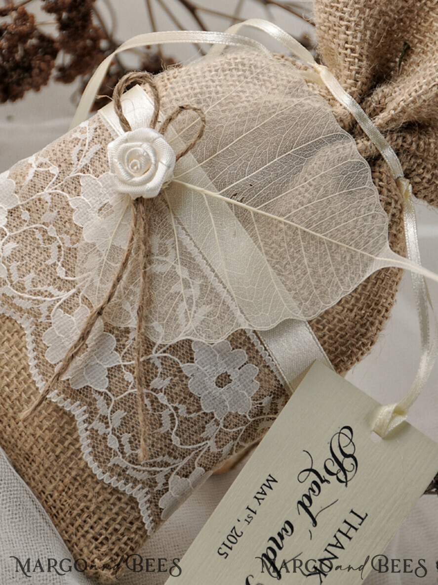 WEDDING FAVORS Rustic Burlap Favor Bags wedding favors, Rustic Burlap Favor Bag and tag