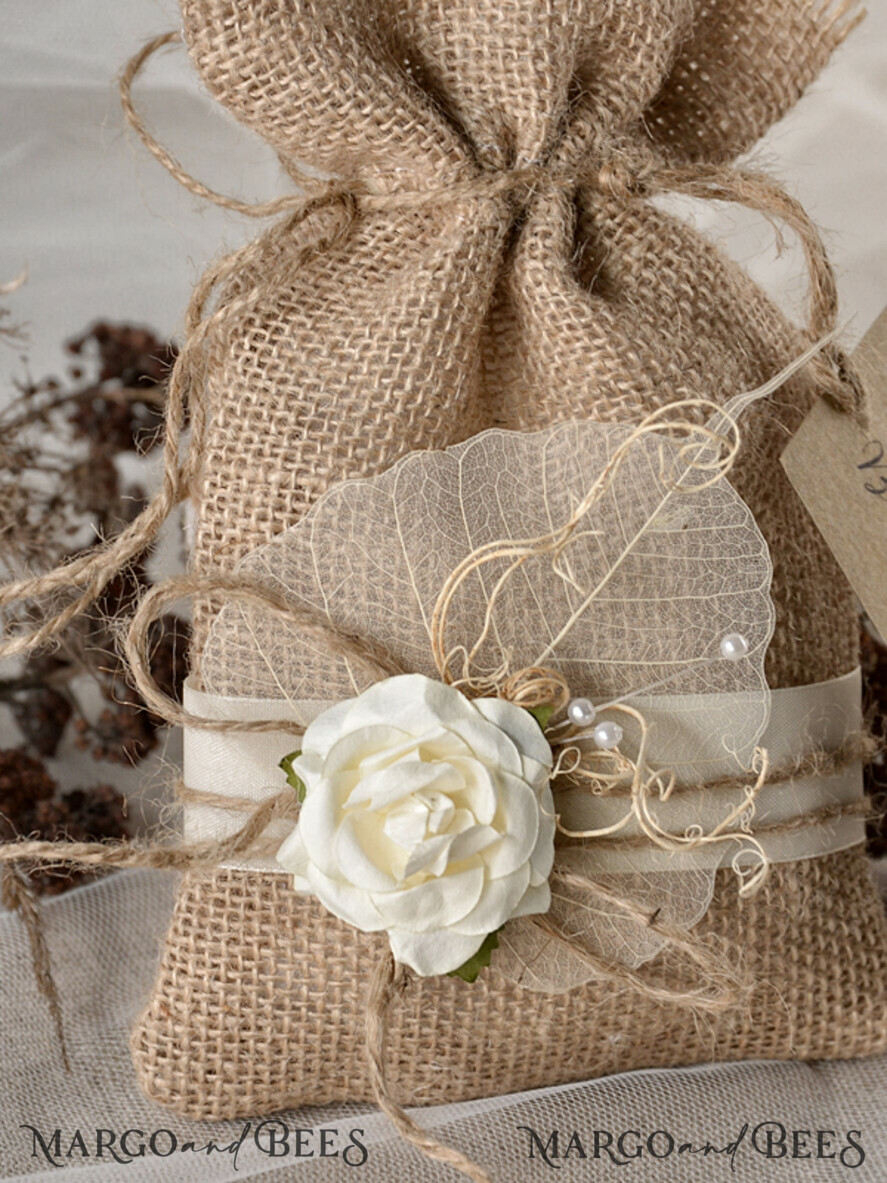 WEDDING FAVORS Rustic Burlap Favor Bags Wedding Thank You favors, Rustic Burlap Favor Bags and tags