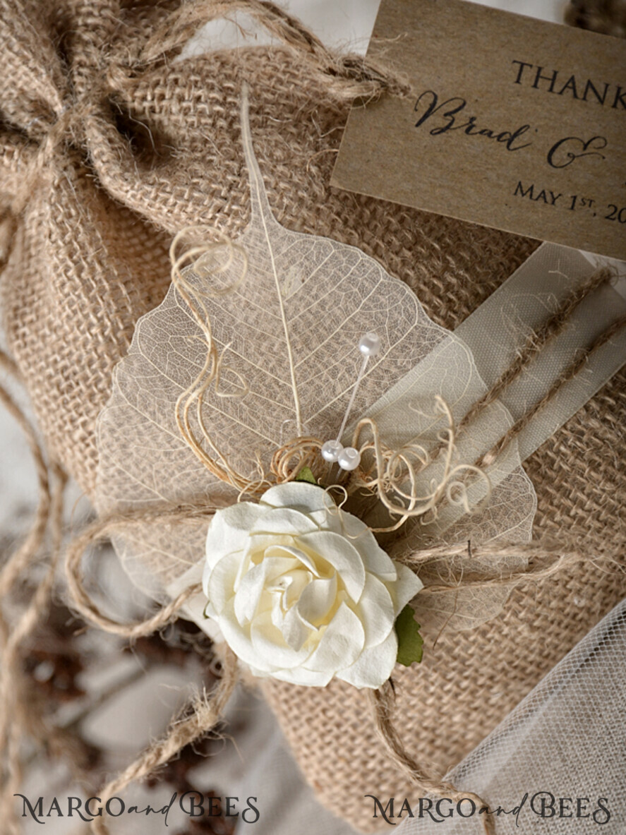 WEDDING FAVORS Rustic Burlap Favor Bags Wedding Thank You favors, Rustic Burlap Favor Bags and tags