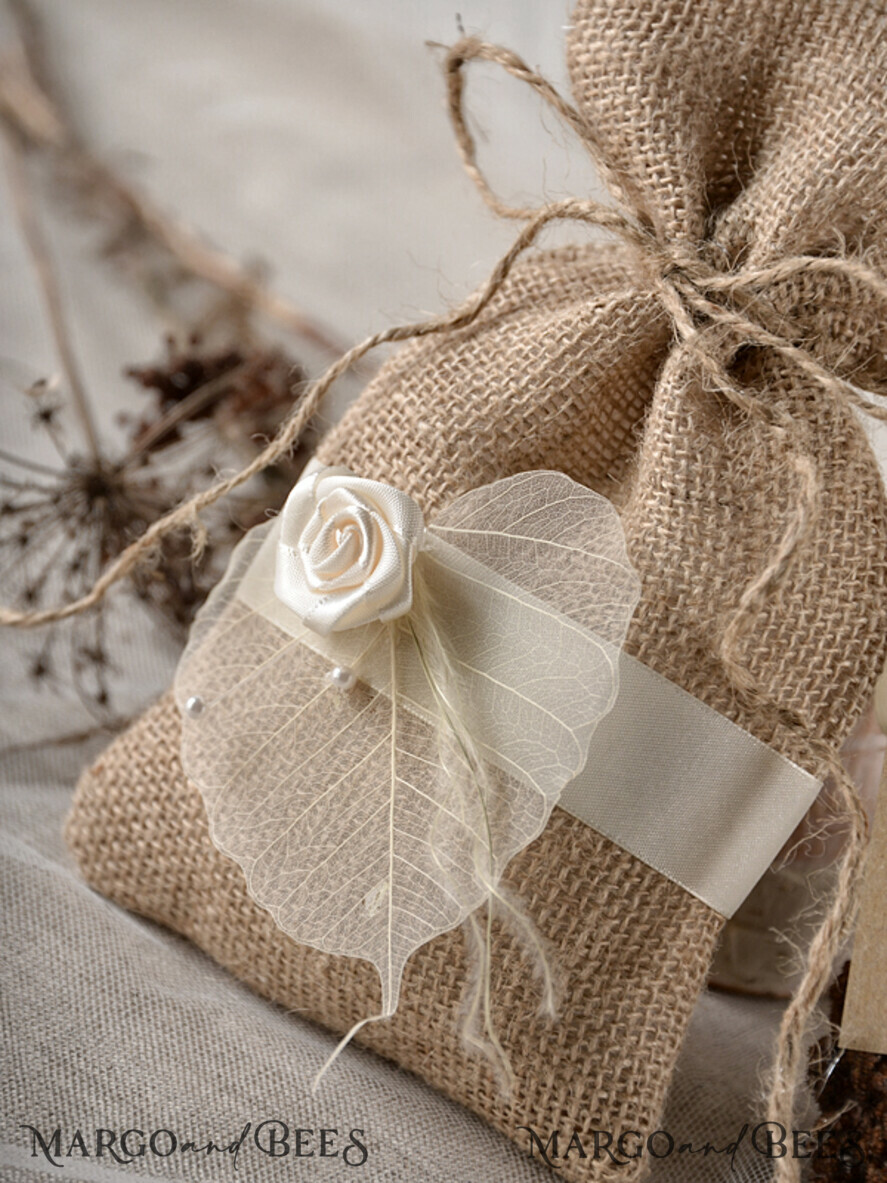 WEDDING FAVORS Rustic Burlap Favor Bags wedding favors, personalized Rustic Burlap Favor Bags