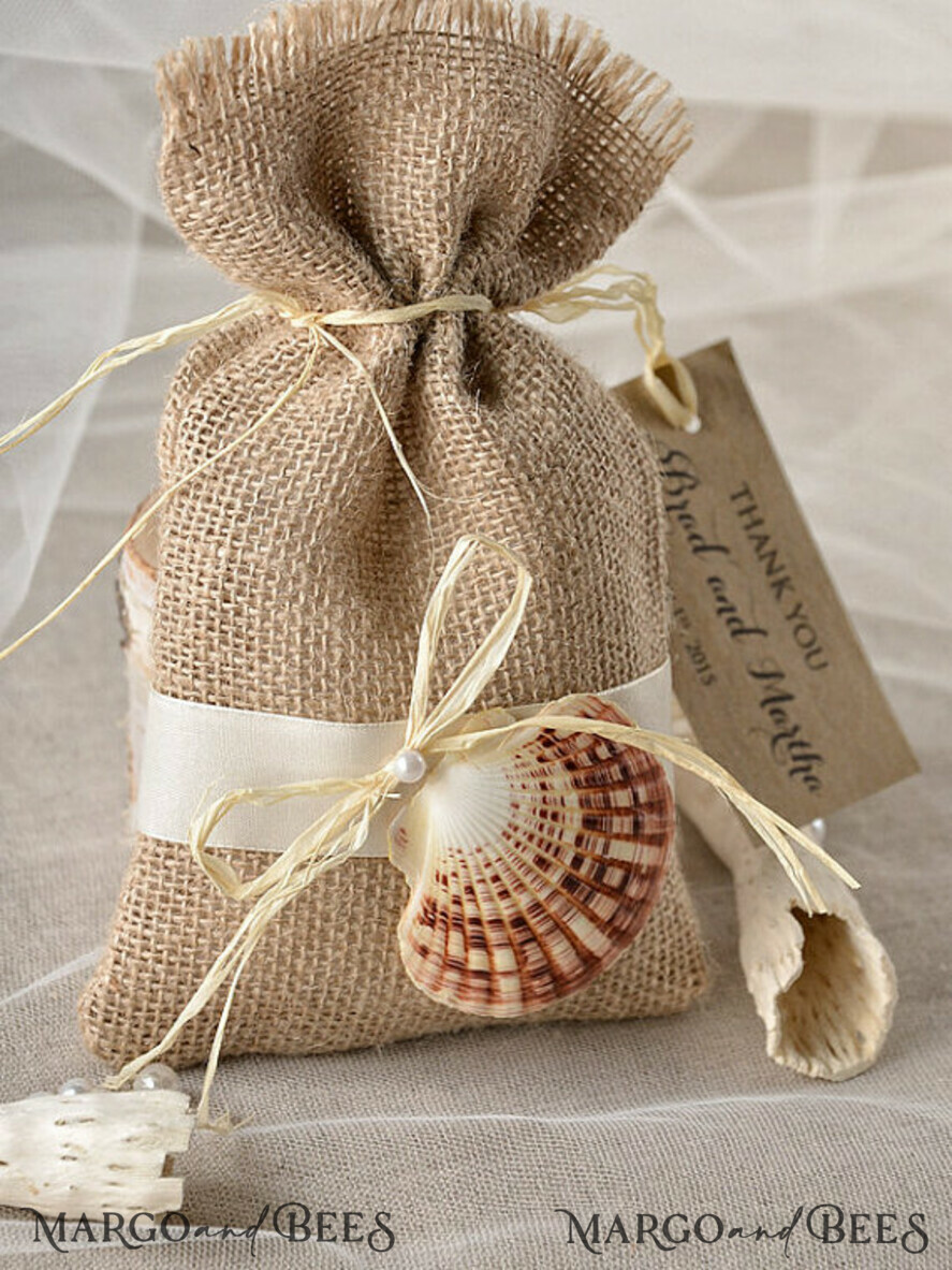 WEDDING FAVORS Rustic Burlap Favor Bags wedding favor ideas, Rustic Burlap Favor Bags and tags