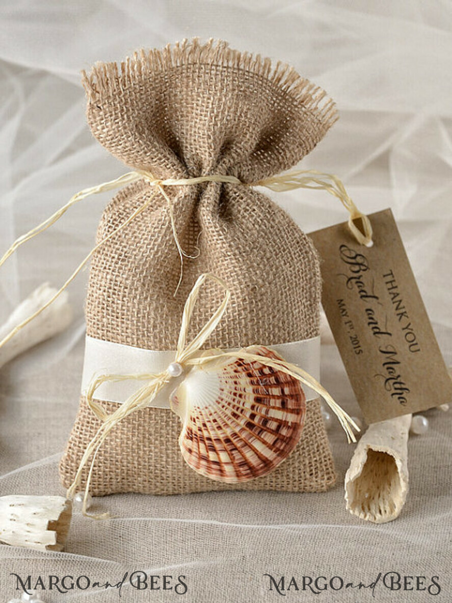 WEDDING FAVORS Rustic Burlap Favor Bags wedding favor ideas, Rustic Burlap Favor Bags and tags