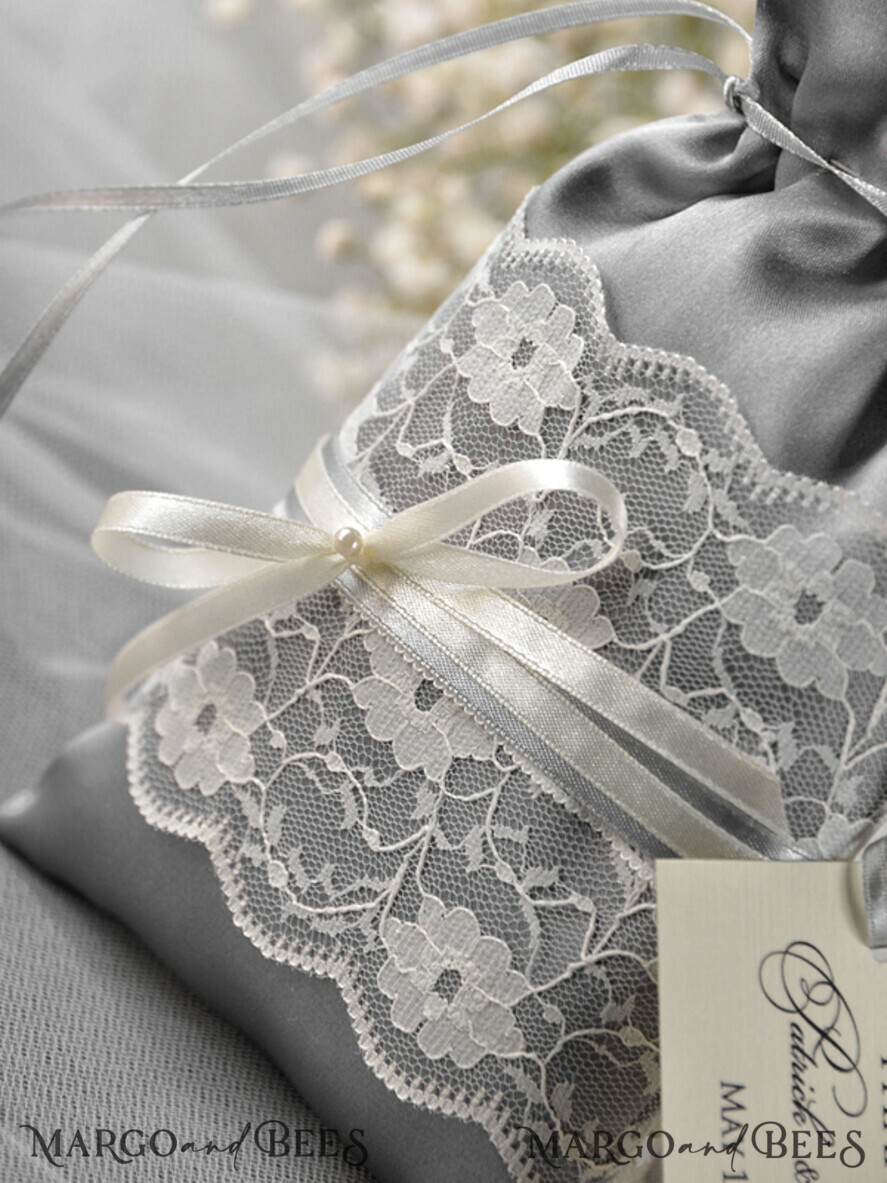 wedding favors, Lace Satin Bag