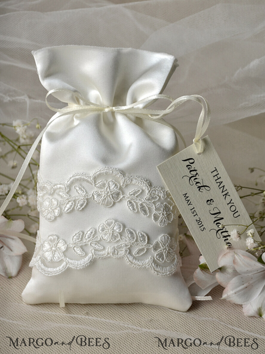 wedding favor, Vintage Lace Satin Bags