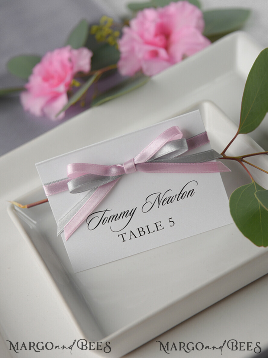 PLACE CARDS / TABLE CARDS rustic and lace Romantic White Minimalist Wedding Table Place Cards with Pink and Grey Ribbon, Modern Rustic Place Card, Glamour Table Cards, Wedding Name Tag, Editable Text