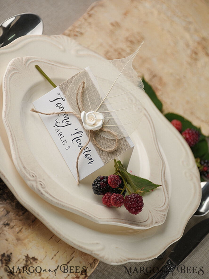 PLACE CARDS / TABLE CARDS rustic and lace Elegant Eco Brown Wedding Place Cards with White Rose, Ivory Wedding Name Tags with Brown Burlap Twine and Dried Leaf, Rustic Wedding Stationery, Editable Text