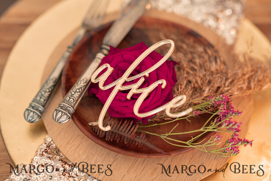 PLACE CARDS / TABLE CARDS Acrylic Gold Clear / Wood 3D Laser Cut Names Gold Place Cards, Acrylic Place Card, Gold 3D Wedding Place Cards, GOLD Mirror Custom Escort Cards, Acrylic Laser Cut Place Names, Editable Text