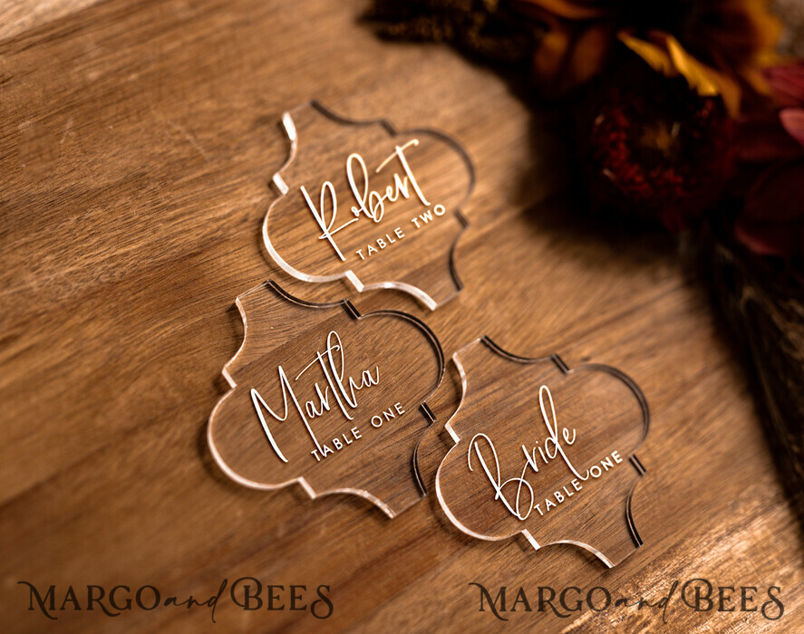 PLACE CARDS / TABLE CARDS Acrylic Gold Clear / Wood 3D Modern Acrylic Place Cards, Wedding Place Cards, Geometric Clear Acryl Name Cards, Premium Luxury Seating Cards, White Wording Transparent Custom Escort Cards