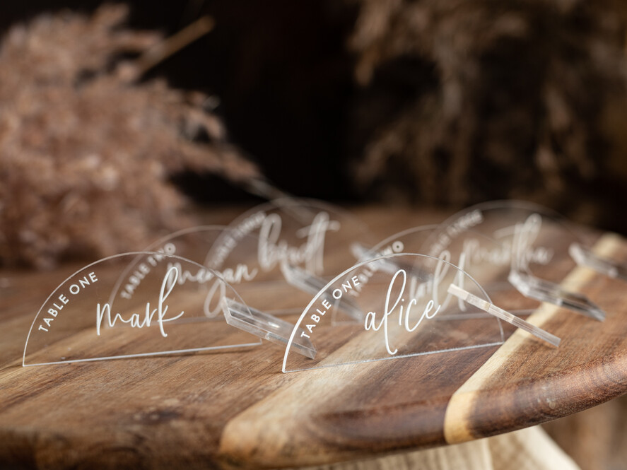 PLACE CARDS / TABLE CARDS Acrylic Gold Clear / Wood 3D Modern Arch Acrylic Place Card with Stand, Arch Clear Name Cards, Premium Luxury Seating Cards, Transparent Acryl Escort Cards, White Printout Glass Place Cards