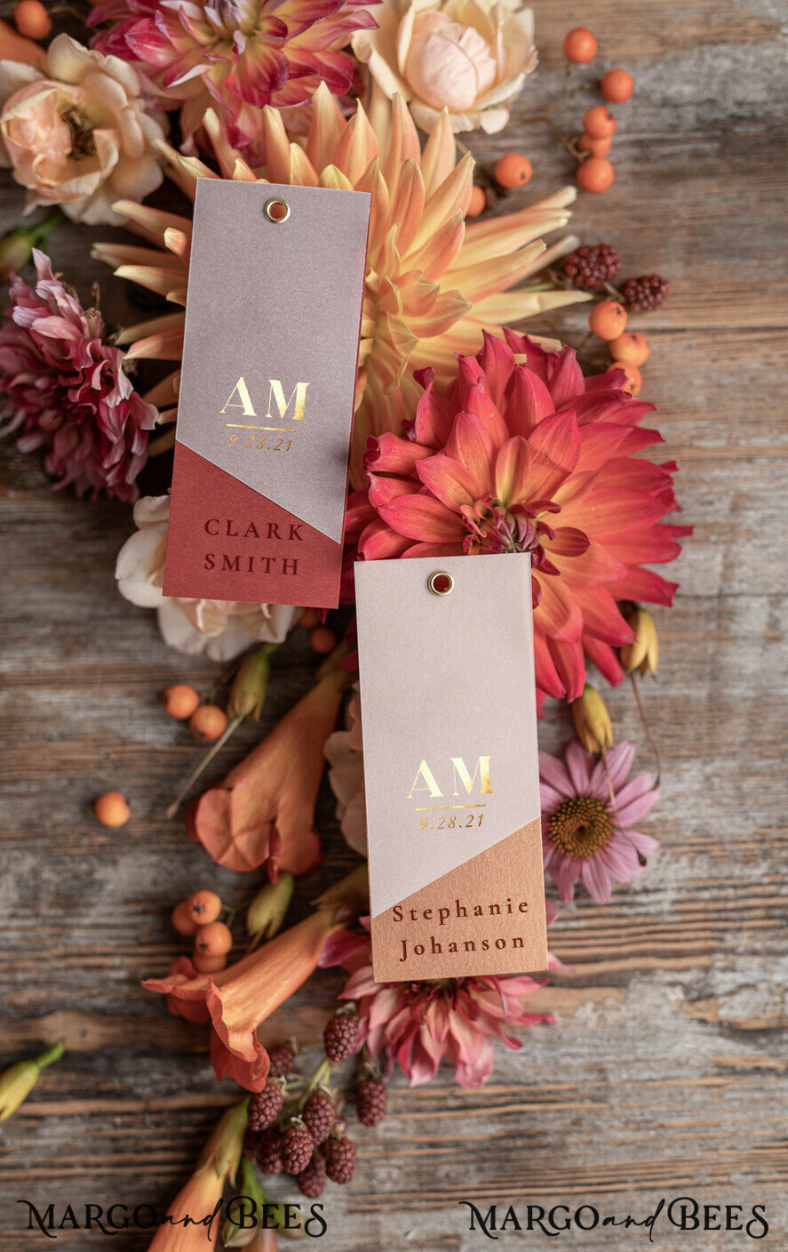 PLACE CARDS / TABLE CARDS Luxury Premium Glitter/ Gold/ Silver/ Rose Gold Modern Burgundy Wedding Place Cards, Copper Place Cards with Gold Printout, Elegant Name Tags for Your Wedding Tables, Romantic Wedding Stationery, Custom Text