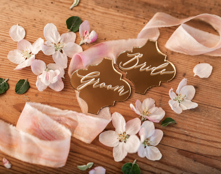 PLACE CARDS / TABLE CARDS Luxury Premium Glitter/ Gold/ Silver/ Rose Gold Gold Acrylic Place Cards, 3D Gold Luxurious Wedding Seating Name Card, Elegant Acrylic Wedding Name Tags, Custom Laser Engraved Escort Cards, Editable Text