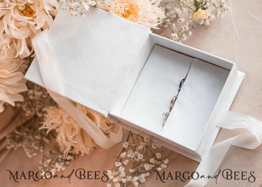 RING BEARER BOXES & PILLOWS Velvet ring box for wedding ceremony Pure White Ring Box for Wedding Ceremony 3 rings, White Golden velvet Wedding Ring Box for ceremony, Glamour Wedding Ring Boxes his hers, Luxury Velvet Ring box double Custom Colors