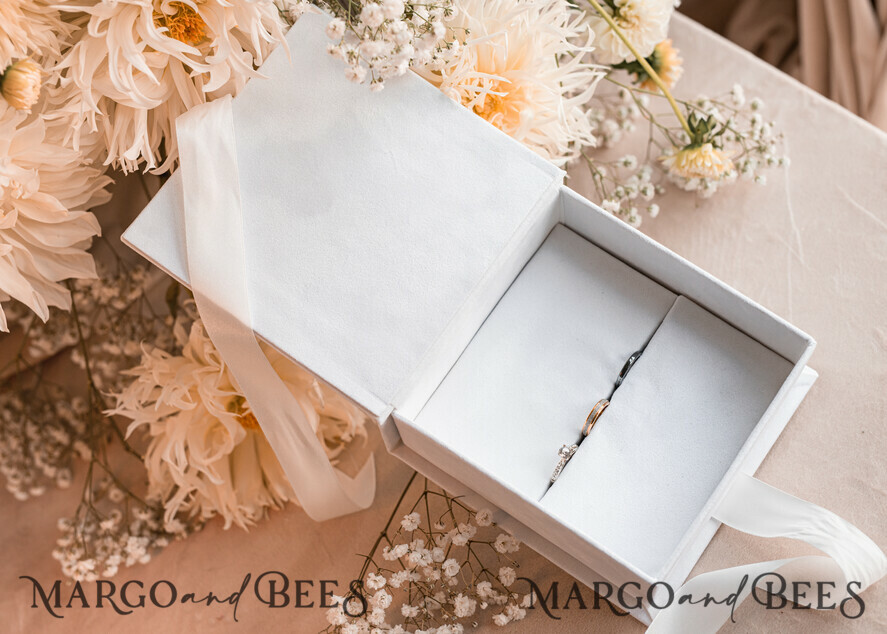 RING BEARER BOXES & PILLOWS Velvet ring box for wedding ceremony Pure White Ring Box for Wedding Ceremony 3 rings, White Golden velvet Wedding Ring Box for ceremony, Glamour Wedding Ring Boxes his hers, Luxury Velvet Ring box double Custom Colors