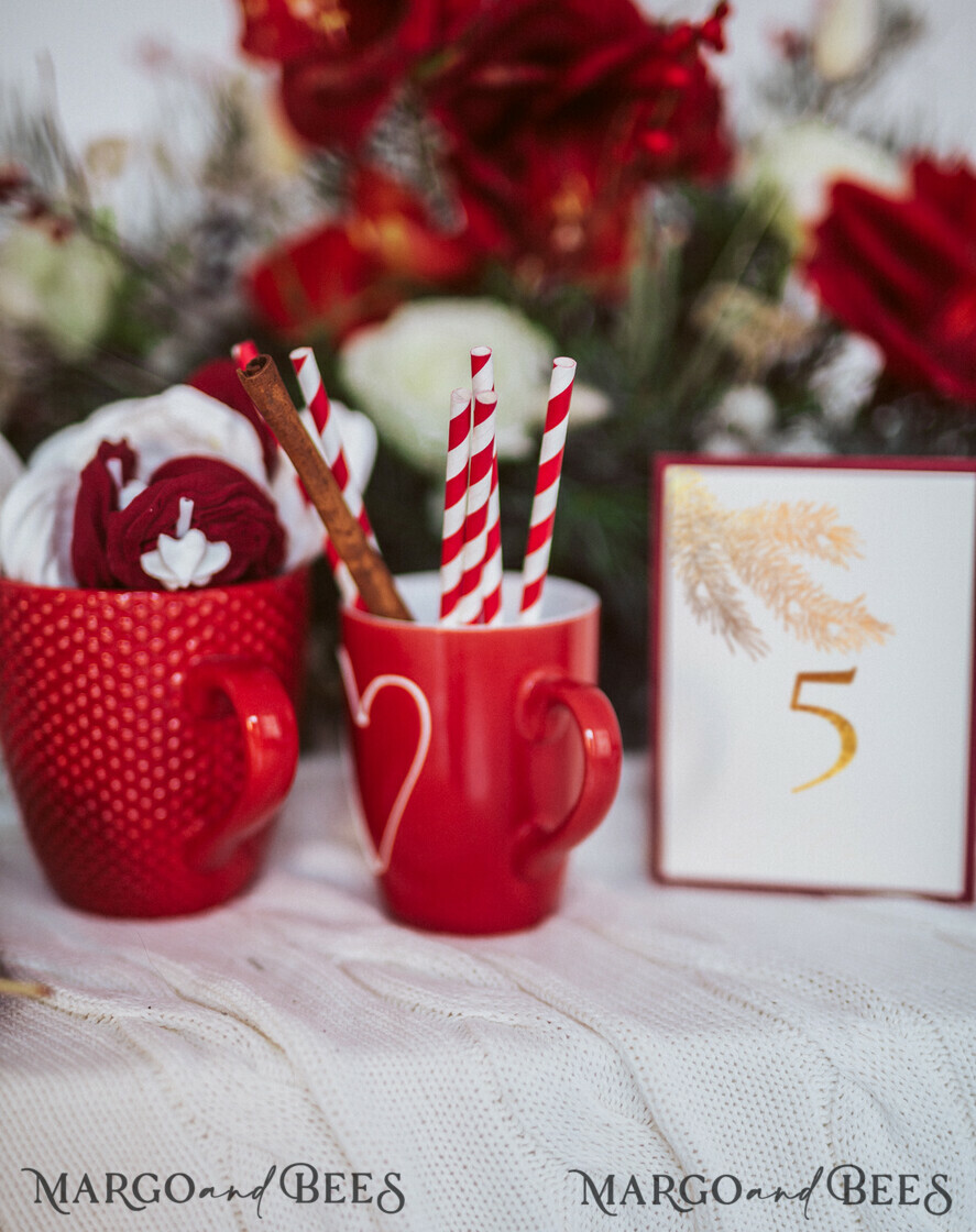 TABLE DECOR SIGNS glitter Luxury Christmas Wedding Table Number, Glamour Golden Shine Table Card, Elegant Pine Table Number with Gold Foil, Minimalist Winter Theme Burgundy Table Numbers