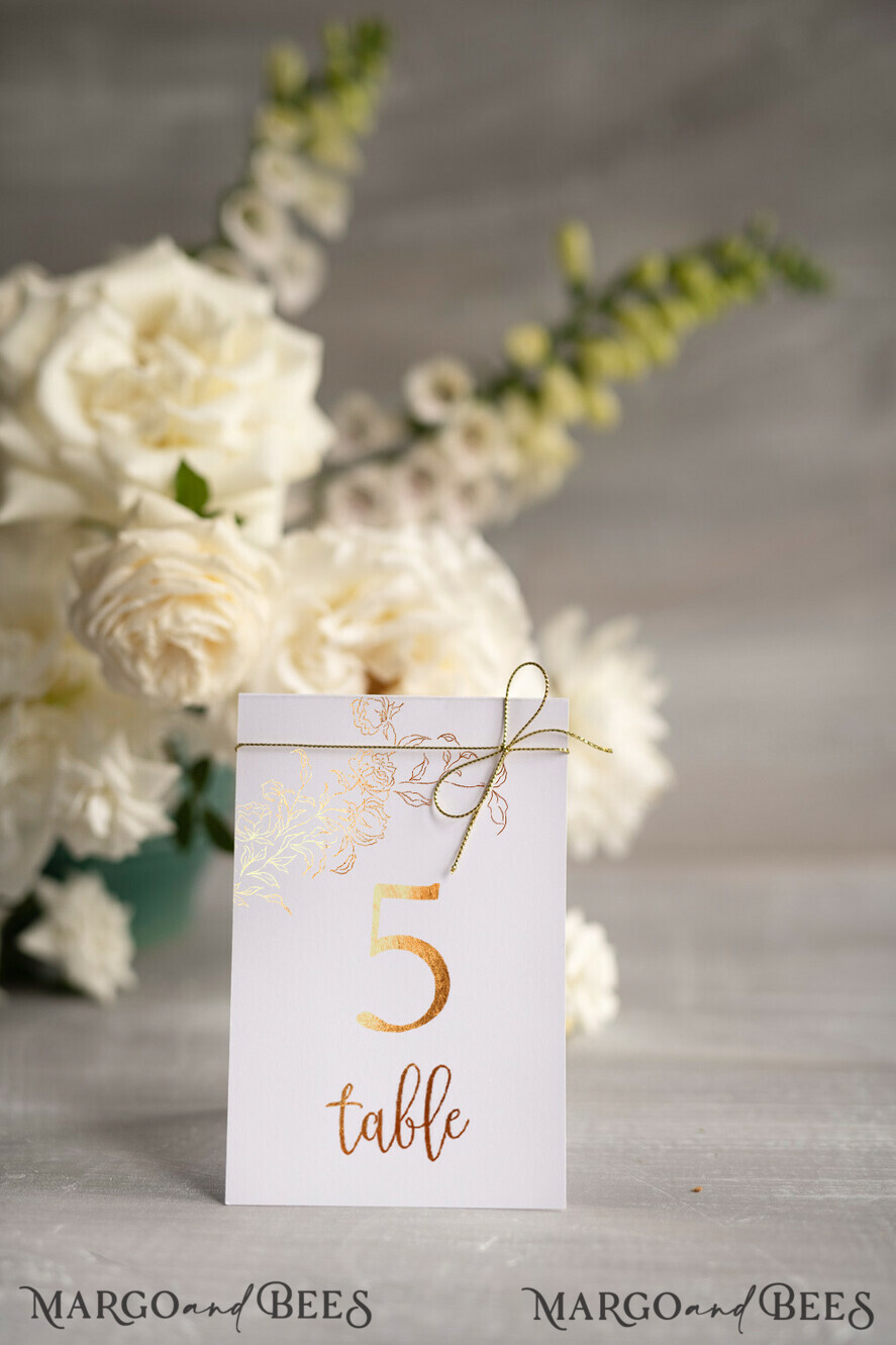 TABLE DECOR SIGNS glitter White Floral Wedding Table Numbers, Gold Foil Minimalist Wedding Table Cards, Elegant Floral Table Décor & gold twine, Glamour Wedding Stationery, Editable Text