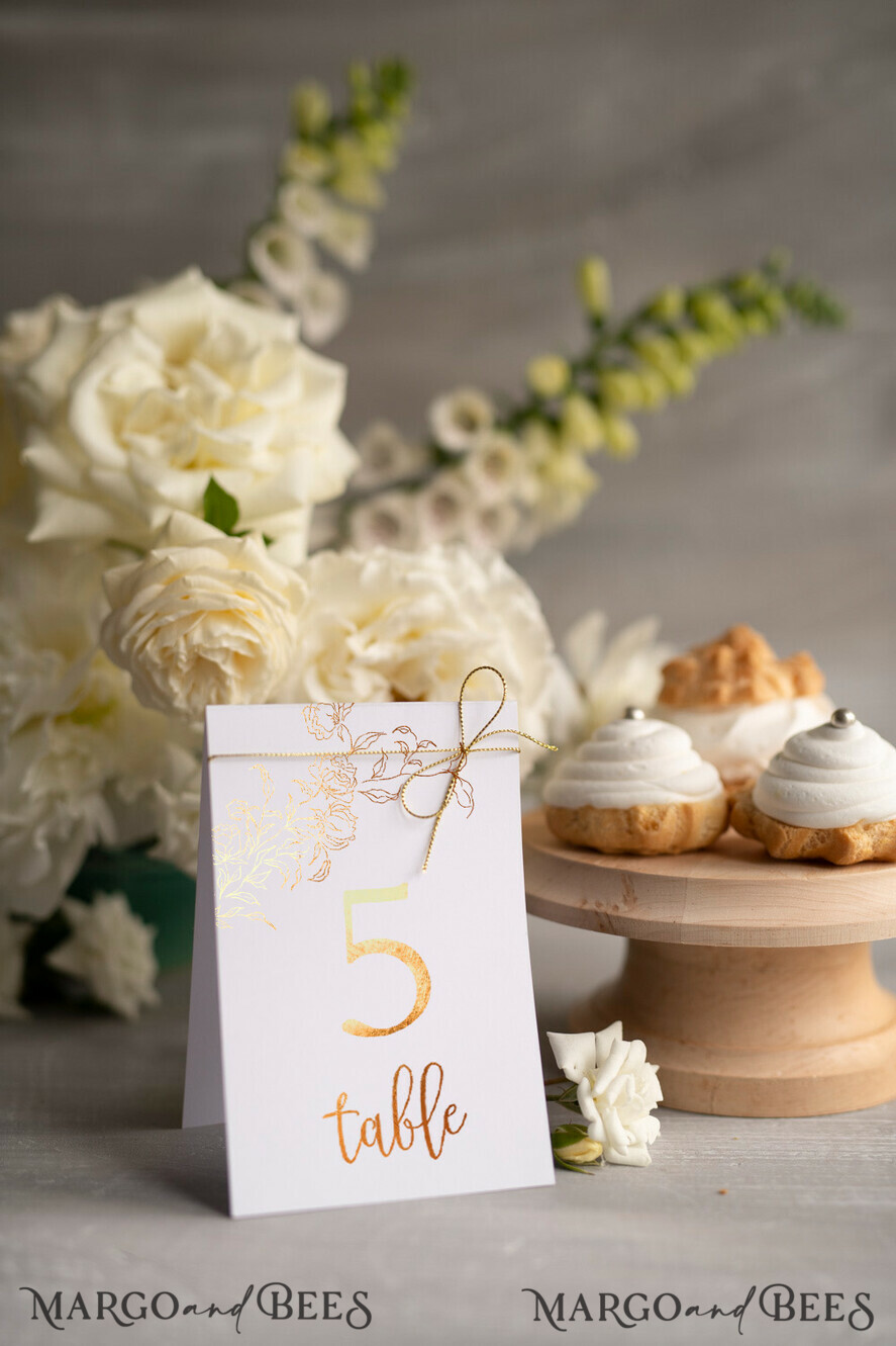 TABLE DECOR SIGNS glitter White Floral Wedding Table Numbers, Gold Foil Minimalist Wedding Table Cards, Elegant Floral Table Décor & gold twine, Glamour Wedding Stationery, Editable Text