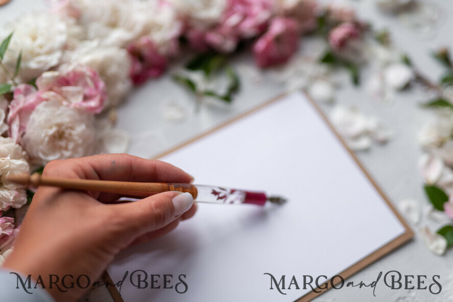 WOODEN PENHOLDERS Wood and resin English Oblique Pen, Handmade resin flowers Wooden Antique Dip Pen, Wood Oblique Calligraphy Pen Holder, perfect gift for her, practicing Quill