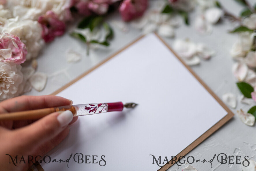 WOODEN PENHOLDERS Wood and resin English Oblique Pen, Handmade resin flowers Wooden Antique Dip Pen, Wood Oblique Calligraphy Pen Holder, perfect gift for her, practicing Quill