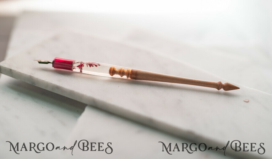 WOODEN PENHOLDERS Wood and resin English Oblique Pen, Handmade resin flowers Wooden Antique Dip Pen, Wood Oblique Calligraphy Pen Holder, perfect gift for her, practicing Quill