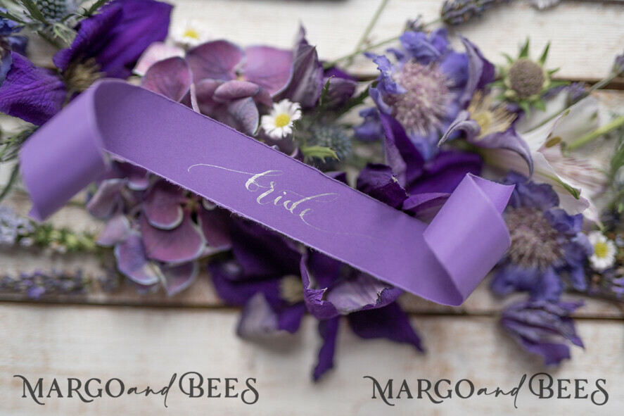 PLACE CARDS / TABLE CARDS calligraphy Purple Calligraphy Elegant Wedding Place Cards, Modern Unique Name Tags For Your Wedding Tables, Purple Luxury Name Tag, Custom Minimalistic Wedding Place Cards