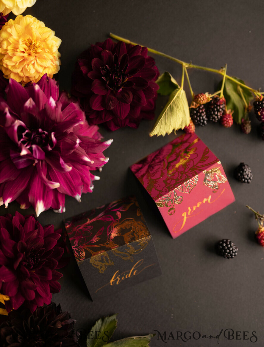PLACE CARDS / TABLE CARDS calligraphy Luxury Modern Black Place Cards, Elegant Marsala Place Card with Gold printout, Romantic Name Tags For Your Wedding Tables, Calligraphy style Wedding Cards