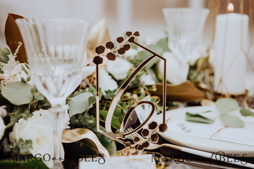 TABLE DECOR SIGNS Acrylic table decor Numbers Acrylic Gold Table Numbers, Mirror Acrylic and gold Sign, Gold Plexi Table Numbers, Luxury Wedding Table Decor, Wedding Signage Golden Eucalyptus, Editable Text