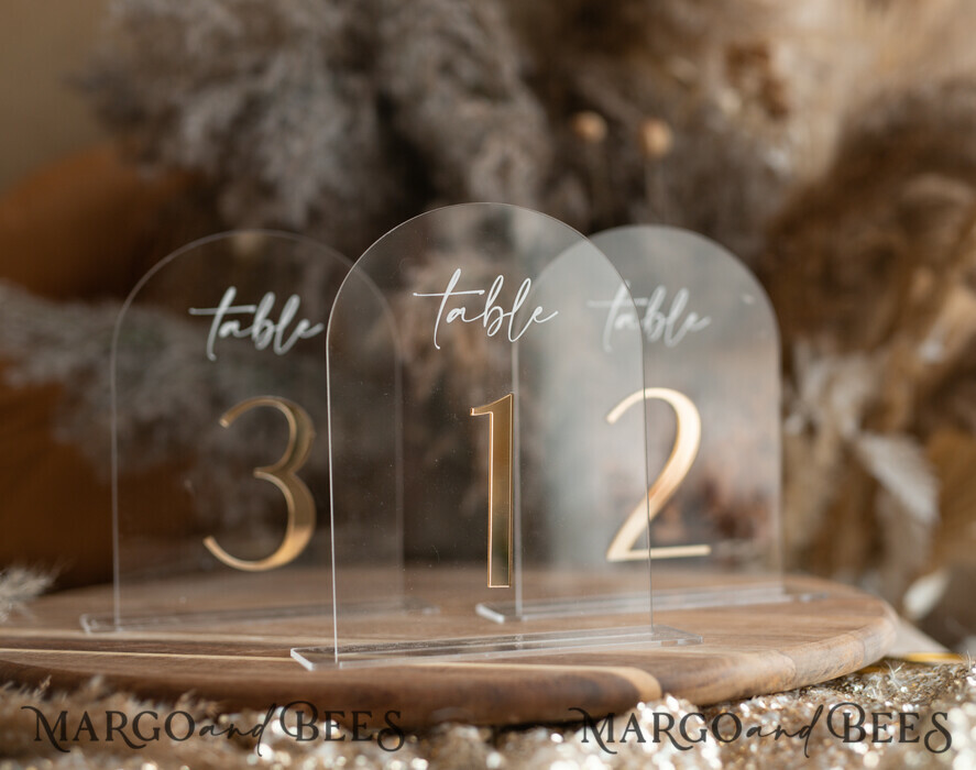 TABLE DECOR SIGNS Acrylic table decor Numbers Acrylic Arch Table Numbers, Clear Acrylic gold Signs, Gold Plexi Table Numbers, Luxury Wedding Table Decor, Wedding Signage Gold mirror UV white, table numbers