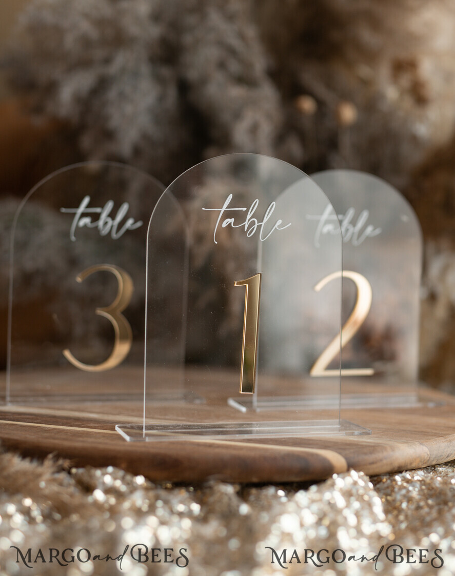 TABLE DECOR SIGNS Acrylic table decor Numbers Acrylic Arch Table Numbers, Clear Acrylic gold Signs, Gold Plexi Table Numbers, Luxury Wedding Table Decor, Wedding Signage Gold mirror UV white, table numbers