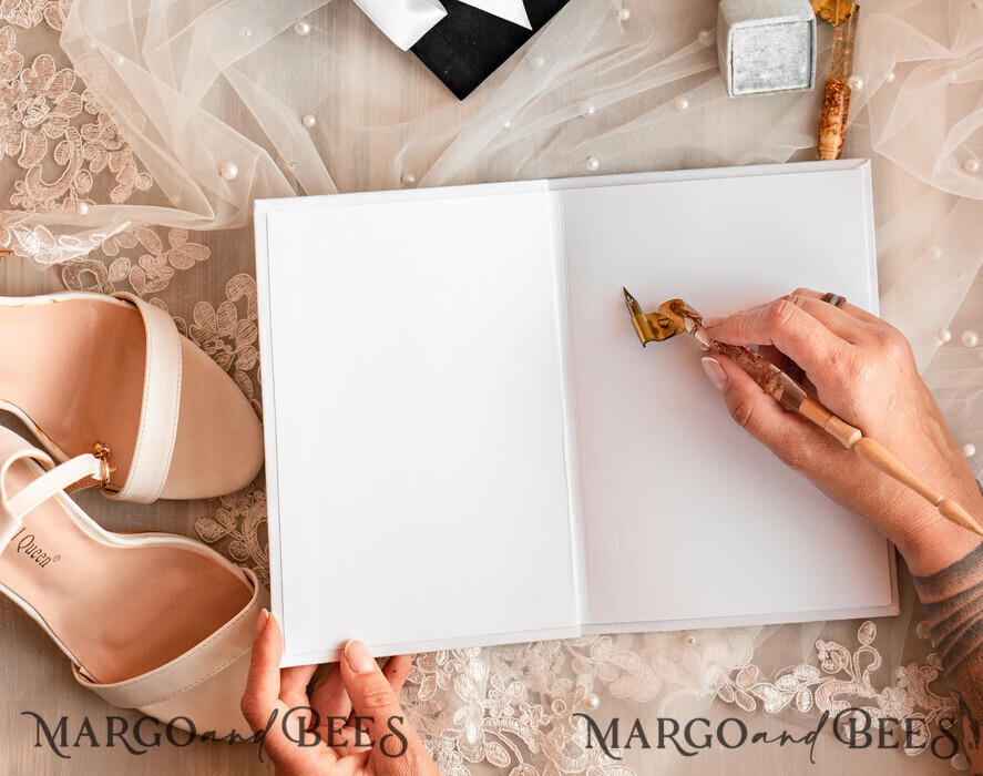 WEDDING VOWS Acrylic Clear Gold Elegant Classic Bride and groom vow books, Black White Gold wedding vow books set of two, Velvet personalized vow booklets, Golden Mirror his and her vow books, Acrylic His Hers Gold custom wedding vow cases, bridal shower gift